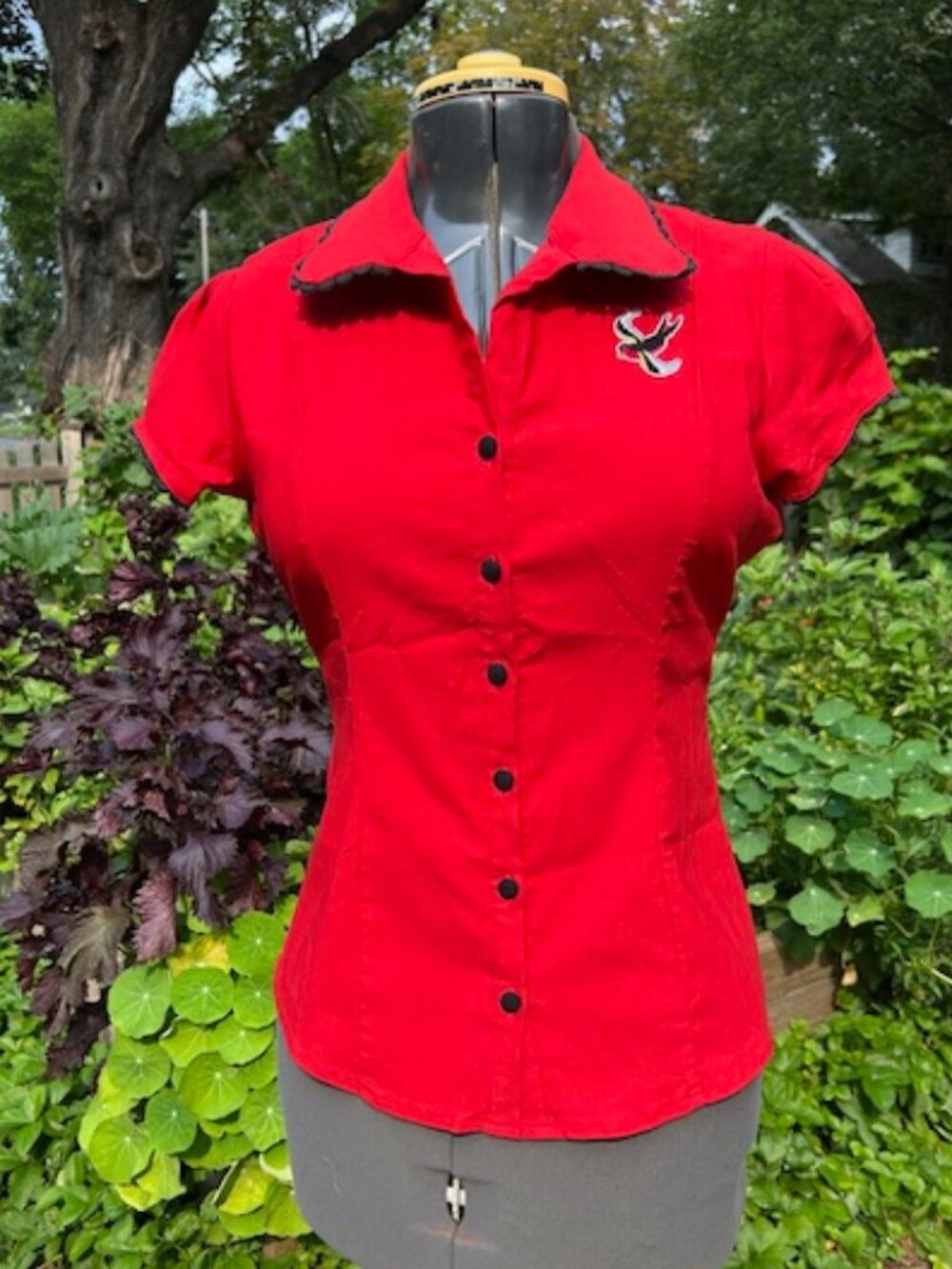 SOURPUSS Red Button Down Shirt Cute Embroidered Swallow! Size L
